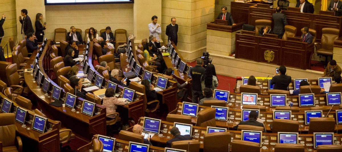 Salario de congresistas: Qué opciones quedan para bajarles el salario