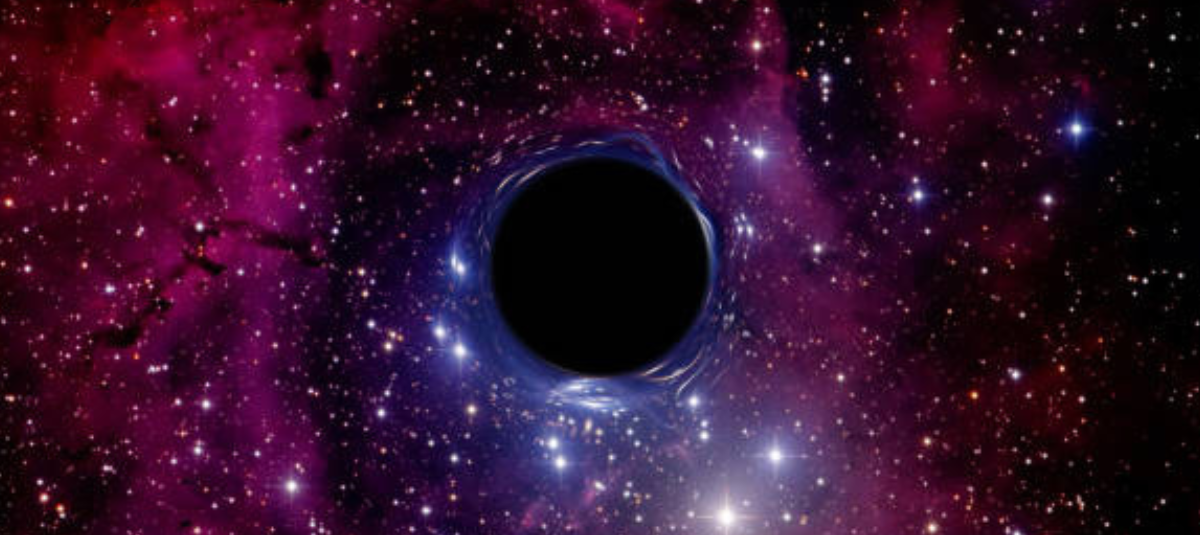 Qué sucede o qué hay dentro de un agujero negro en el espacio?