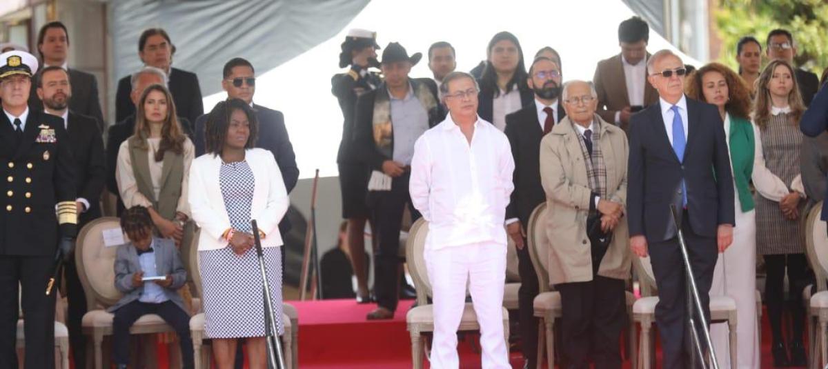 ¿Por qué llegó tarde el presidente Petro al desfile del 20 de julio ...