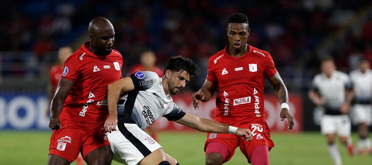 América vs. Huracán EN VIVO Copa Sudamericana 2025 en directo minuto a ...