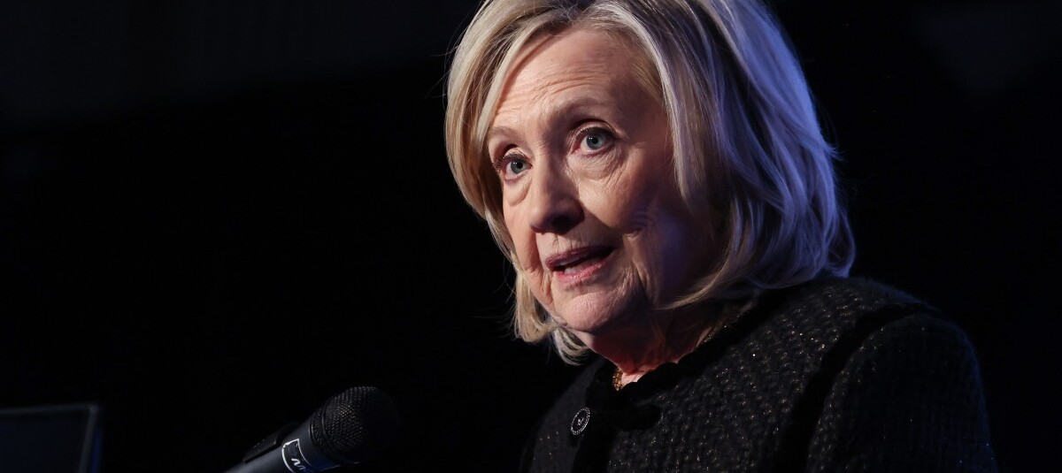 Hillary Clinton niega ante el Congreso vínculos con Epstein y exige que ...