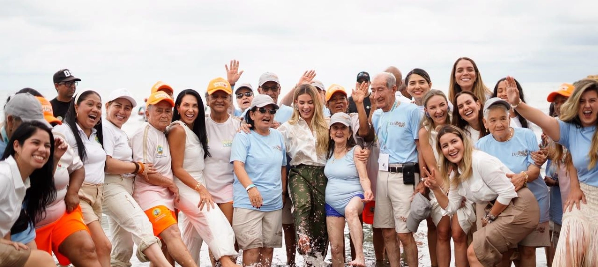 De Neira a Cartagena: 40 abuelitos vivieron la emoción de conocer por primera vez el mar.