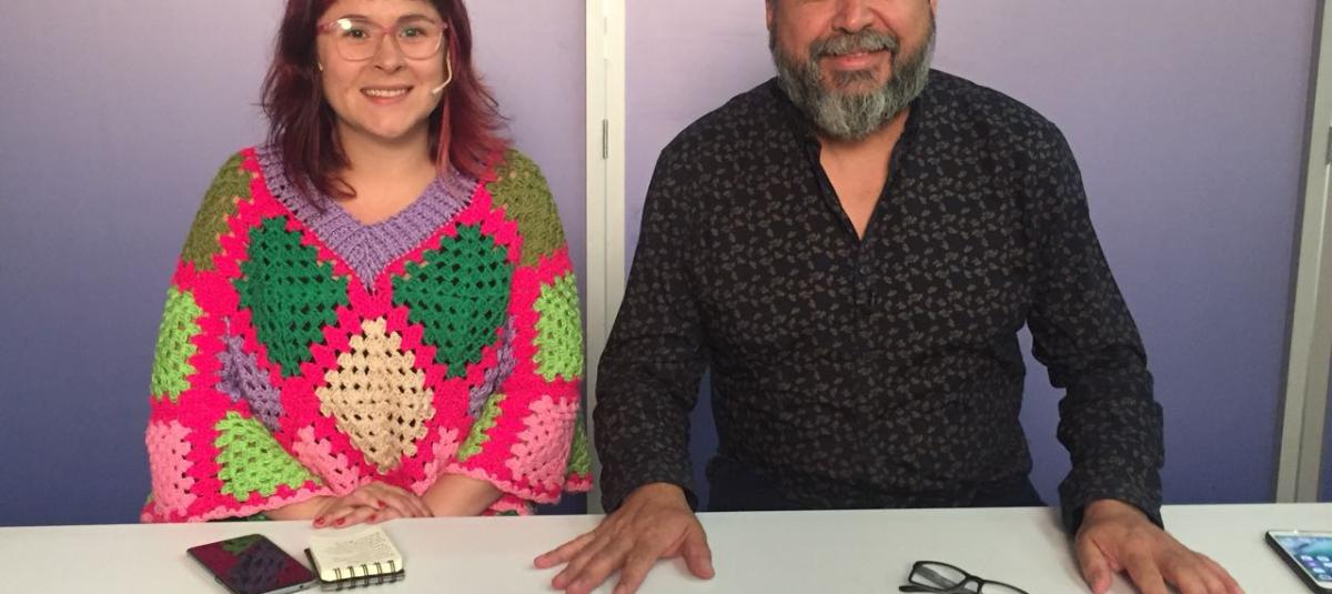 Directora Anfibia Conversación sobre periodismo anfibio con Cristian Alarcón
