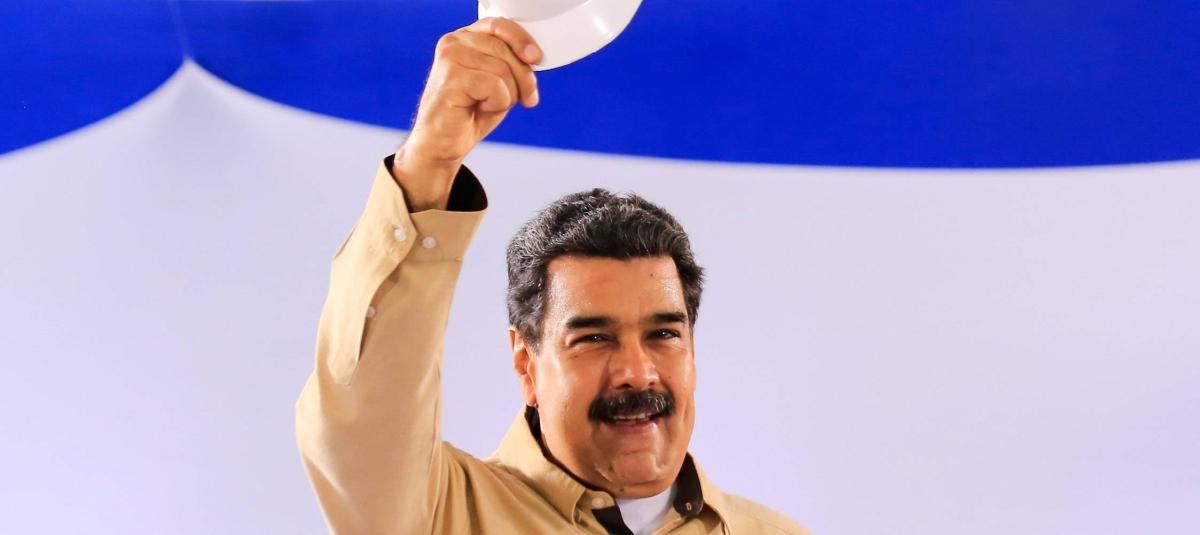 Nicolás Maduro anunció el despliegue en la frontera de un sistema de misiles antiaéreo y ordenó ejercicios militares.