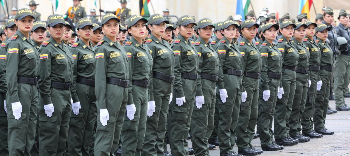 El evento se llev?? a cabo en la Plaza de Bol??var y cont?? con la asistencia de la vicepresidenta Marta Luc??a Ram??rez, el alcalde de Bogot?? Enrique Pe??alosa y el ministro de Defensa Guillermo Botero.