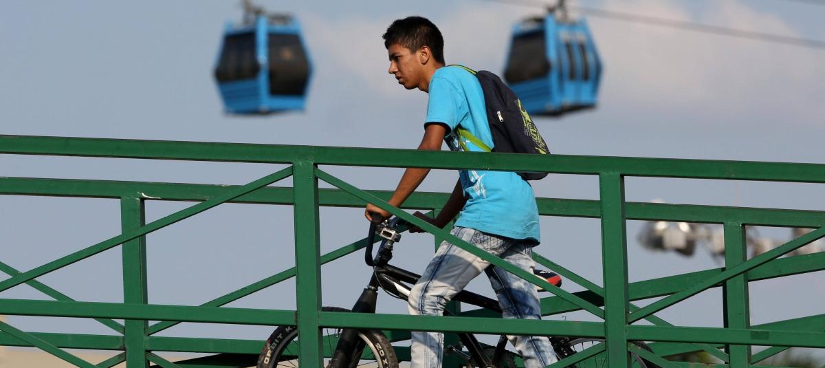 MIOCable, 10 años en Cali: más de 16 millones de viajes de las cabinas azules sobre casas de ladera de Cali: ¿qué viene para el medio de transporte?