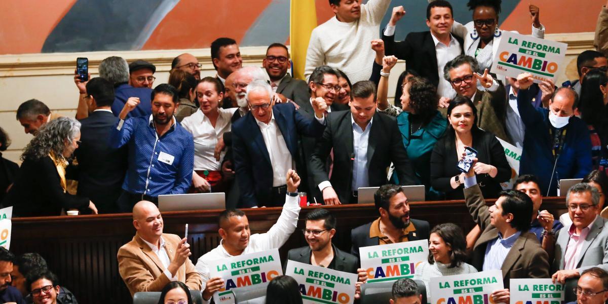 Reforma a la salud está en cuidados intensivos en el Senado