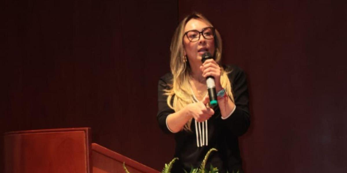 Katherine Miranda denunció que familia del ministro Guillermo Alfonso  Jaramillo habría recibido más de $3.000 millones del Estado colombiano