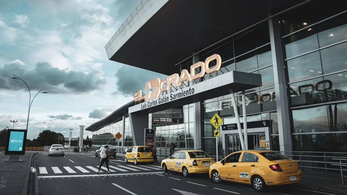 Trabajador falleció en el Aeropuerto Internacional El Dorado de Bogotá tras  un accidente: esto se sabe