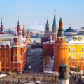 Museo Histórico, la Plaza Roja y el Kremlin en Moscú.