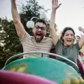 Miles de personas utilizan las montañas rusas para divertirse, aunque tiene sus riesgos
