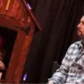 Antes de estar bajo su cuidado, les pertenecía a los Warren.