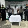 La captura de tres hombres en flagrancia, durante robo de cableado de servicios públicos en Cali.