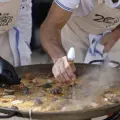 VALENCIA, 20/09/2025.- Una de las paellas que doce chefs internacionales maestros del arroz han cocinado en el World Paella Day (Día Mundial de la Paella) este sábado en Valencia. EFE/Ana Escobar
