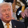 Presidente Donald Trump tendría las manos moradas