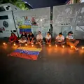 Familiares de presos políticos en Venezuela protestan en Caracas, cerca de El Helicoide