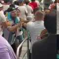 Se registraron enfrentamientos entre hinchas dentro y fuera del estadio.