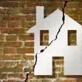 Una vivienda puede presentar daños después del movimiento.