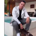 Jhonny Rivera abre las puertas de su hotel por el terremoto de Colombia