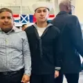 Luis Manuel Aviles Roa y su hijo, Joshua Aviles, un marino de la Armada de Estados Unidos desplegado en Medio Oriente.