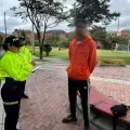 El hombre al momento de su captura.