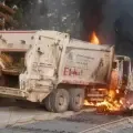 Hombres armados incineran carro de empresa de aseo en Cauca.