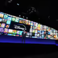 Kevin Mayer, presidente de la división internacional Direct-to-consumer de The Walt Disney Company, durante el anuncio de la llegada de Disney+.