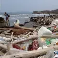 El plástico se concentra en varios sectores de las playas del Atlántico y Bolívar.