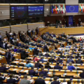 Los miembros del Parlamento Europeo durante una votación en plenaria.