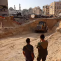 Cruz Roja llega al lugar donde se realizan labores de remoción de escombro en Gaza.