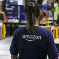 Tres instalaciones de Amazon en el golfo Pérsico, fuera de servicio por ataques con drones