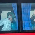 Pasajeros con equipo de protección son evacuados del crucero MV Hondius en Tenerife