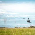 Helicóptero del Ejército que trasladó los cuerpos.