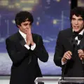 CANNES (France), 23/05/2026.- Co-winners Directors Javier Ambrossi (L) and Javier Calvo (R) speak after receiving the Best Director award for 'La Bola Negra' during the closing ceremony of the 79th annual Cannes Film Festival, in Cannes, France, 23 May 2026. The film festival runs from 12 to 23 May 2026. (Cine, Francia) EFE/EPA/SEBASTIEN NOGIER