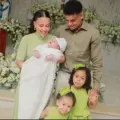 Familia de Luis Díaz en el bautizo del hijo menor, Fernando