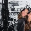 Ana María Saavedra Caicedo (centro), con sus hermanas trillizas Isabella y Sofía, quienes murieron.