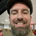 Hallan sin vida en un lago a Ben Saunders, primer ganador del programa de televisión 'La Voz’ en Países Bajos: