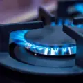 Gobierno de Abelardo De La Espriella levanta el racionamiento preventivo de gas natural.