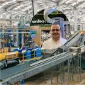 Resinas recicladas, materiales biobasados y menos uso de materiales; así se está transformando el sector plástico: ‘vamos a necesitar de todo’