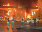 Las llamas consumieron por completo una de las cuatro cabinas del peaje y parte de la cubierta metálica y plástica, obligando al cierre total del corredor Guaduas-Honda mientras se evaluaban los daños estructurales.