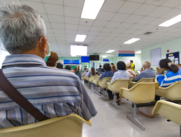 Pacientes en sala de espera.