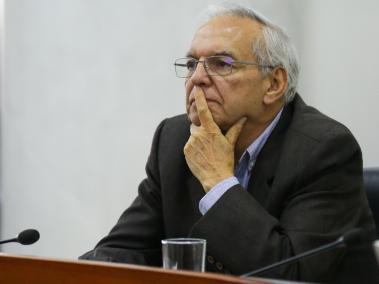 Ricardo Bonilla, ministro de Hacienda durante la sesión de la Comisión Tercera del Senado en donde se realiza la discusión y votación del Proyecto de Ley No. 292 de 2023, donde se adoptan medidas en materia de impuesto predial unificado.