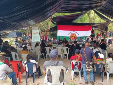 Reuniones entre el ICBF y CRIHU para lograr acuerdo para proteger a la niñez.