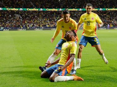 Jhon Arias celebra su gol contra Rumania.