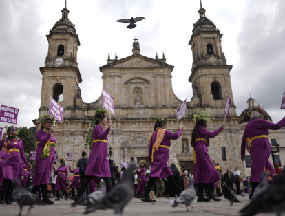 Acto simbólico en el día Internacional de la No Violencia contra la Mujer