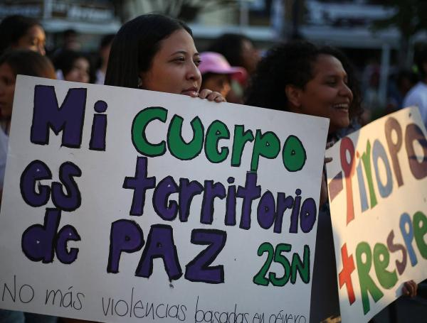 Mujeres y hombres asistieron a la multitudinaria manifestación