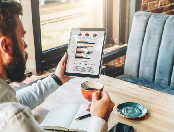 Foto referencia empresario.