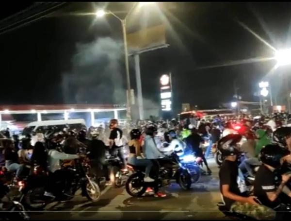 El sector de Sameco, uno de los más concurridos por motociclistas durante la noche del viernes 29 de octubre.