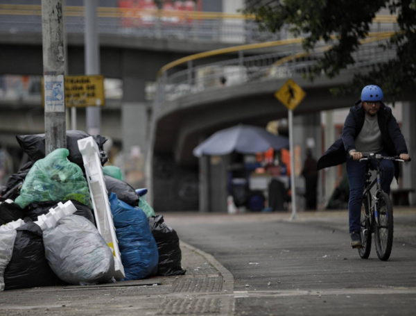 Bogotá supera los 600 comparendos por basuras en marzo de 2026: estas ...