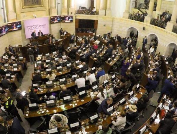 Esta no es la primera vez que es presentada una reforma que para modificar asuntos fundamentales en el Congreso de Colombia.
